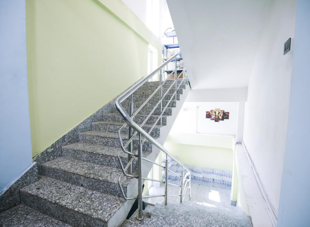 Hotel Hill View Гувахати Экстерьер фото
